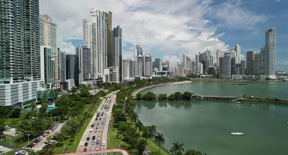Requisitos esenciales para renovar tu placa vehicular en Panamá