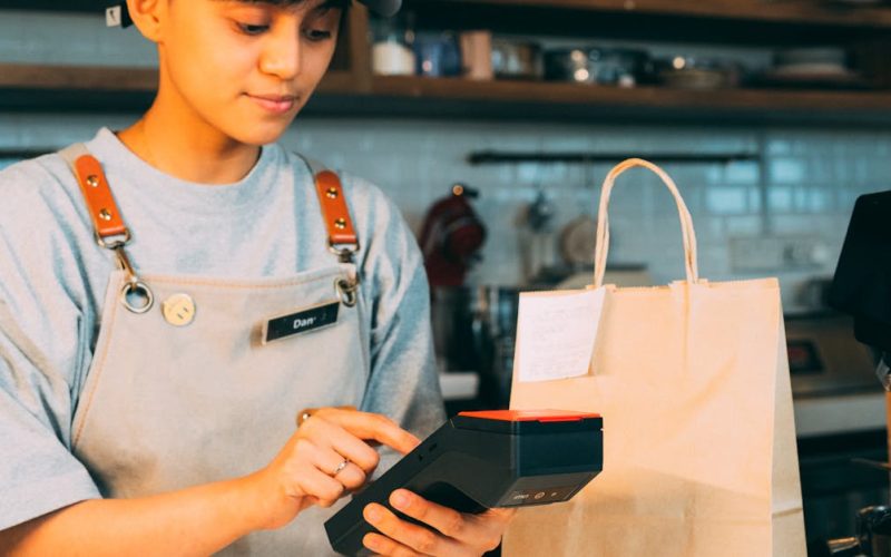 Impulso al Empleo Juvenil en El Salvador: RSE y Formación Dual